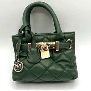 New!! Badgley Mischka NWT Mini Green Quilted Mini tote bag front lock